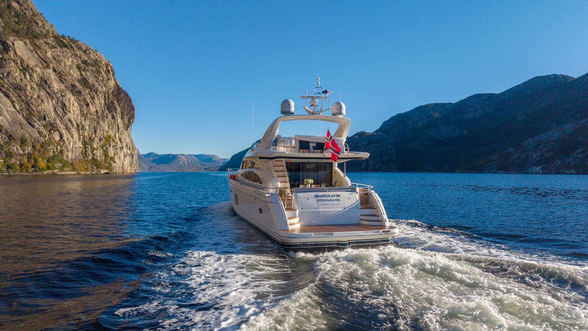 Barolo III leaving a wake through the Lysefjord